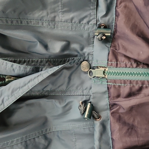 Helly Hanson Green Windbreaker Style Coat - Picture 10 of 10